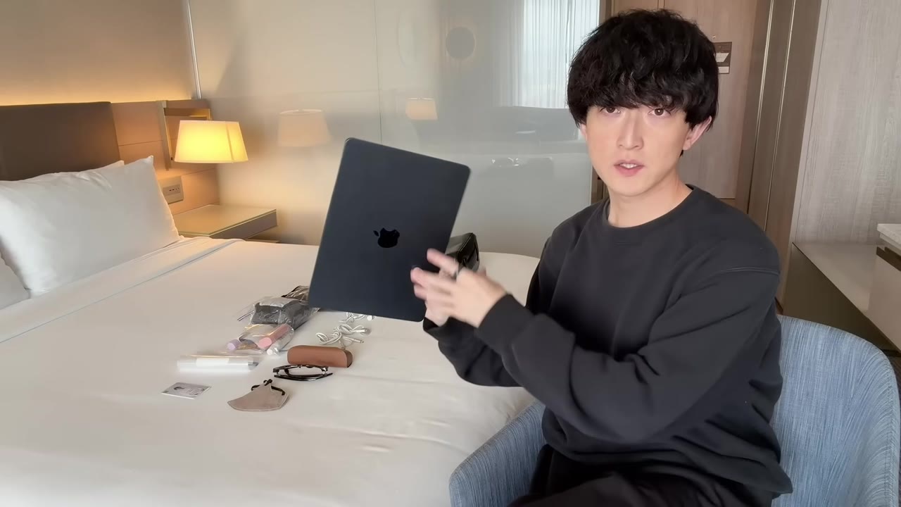 MacBook Air M5（ミッドナイト）