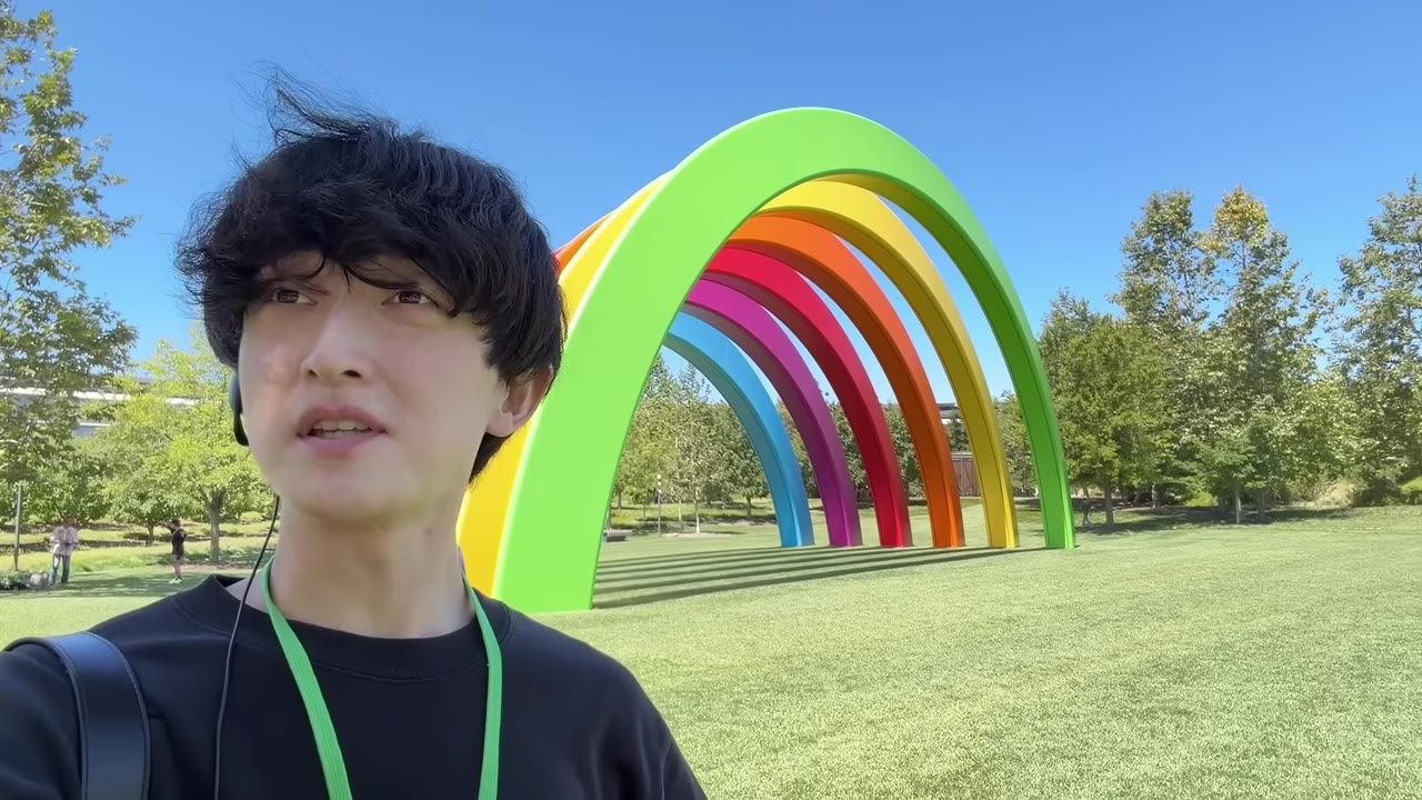 Apple Park内のレインボーステージ