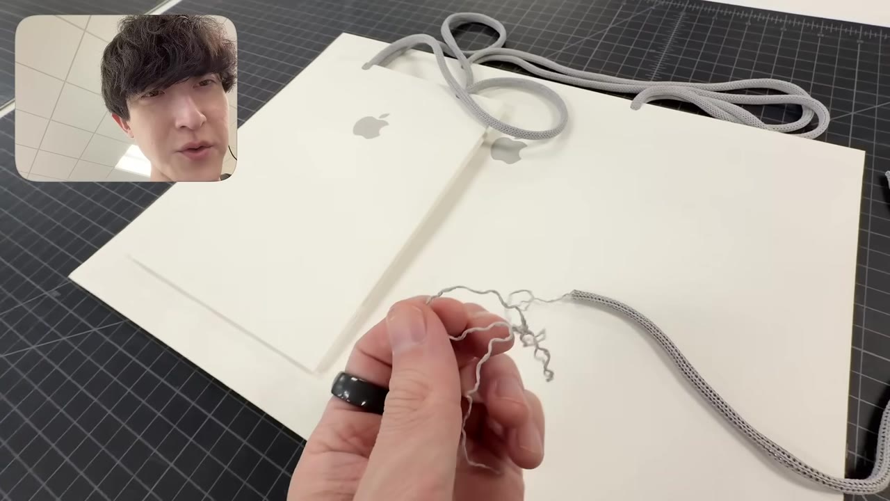 紙袋の取っ手まで紙