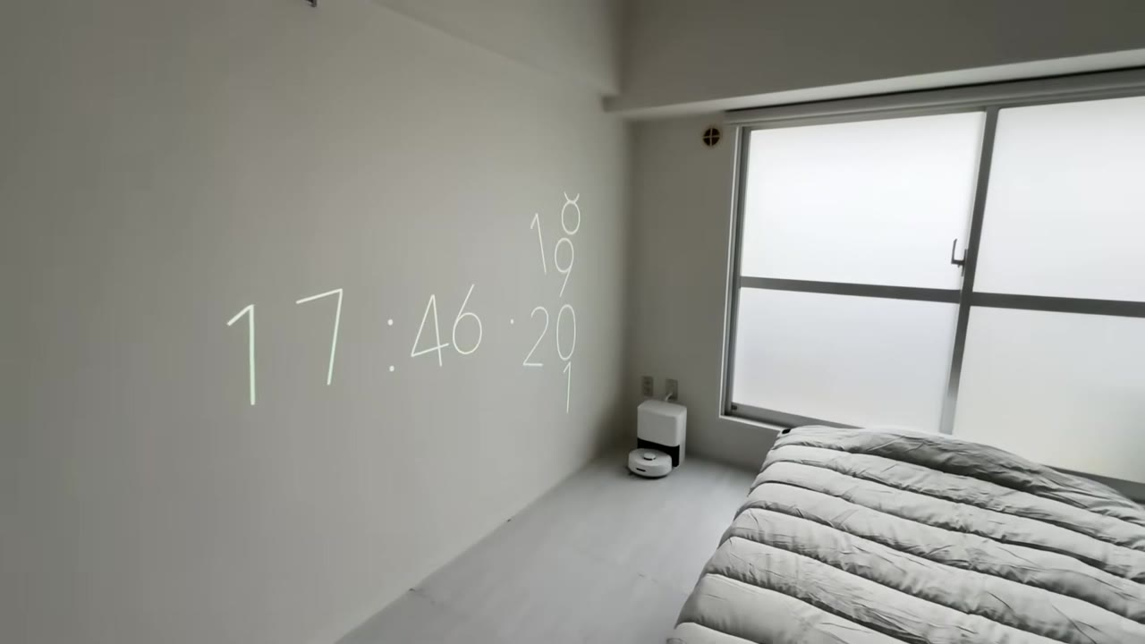 プロジェクターで壁に時計を投影