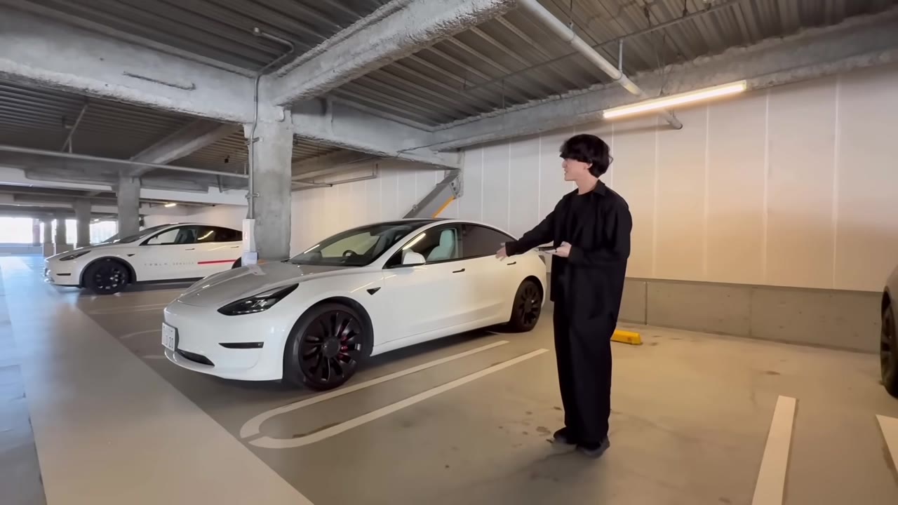 1台目のテスラ納車